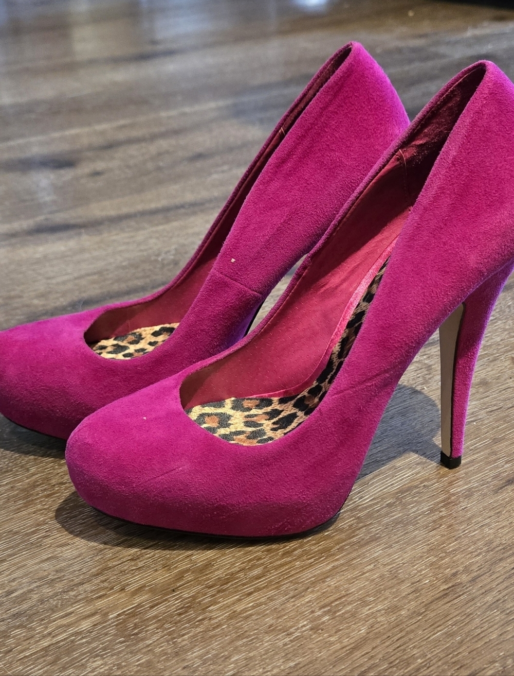 PINK HEELS 7.5